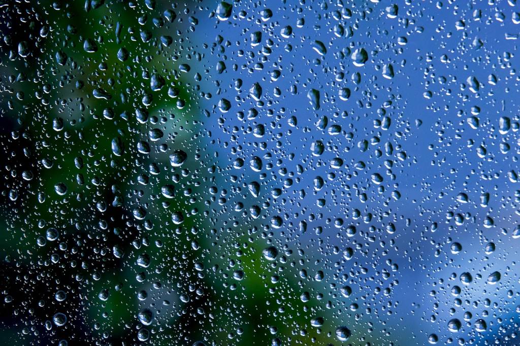 Pfas dans l’eau de pluie : faut-il s’en inquiéter