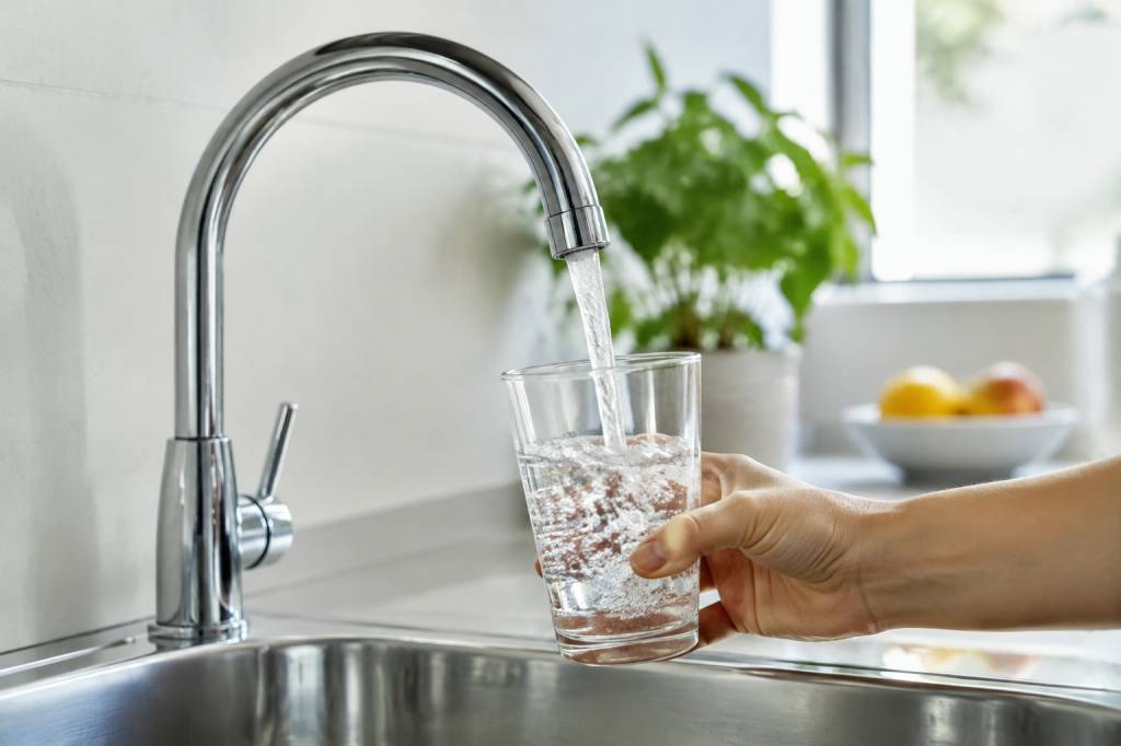 Wasserhärte schweiz : comprendre la qualité de l’eau du robinet selon les régions